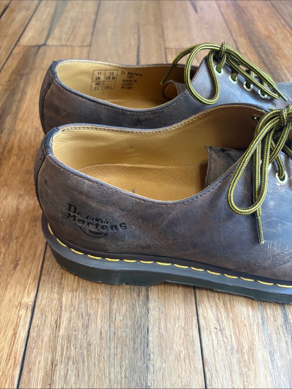 DR MARTENS 1561 Brown Leather 4-eye Gibson Oxford Lace Up - Picture 3 of 11